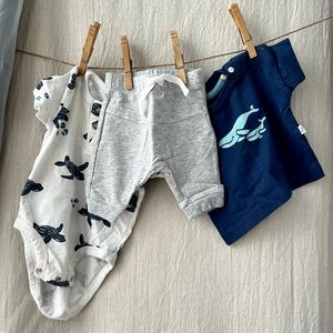 Oliver & Rain Bundle Newborn Whales Outfit and 3M Turtles Bodysuit